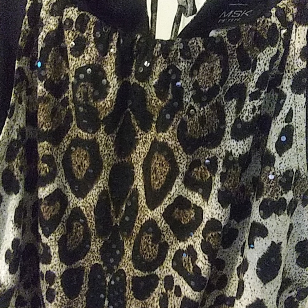 Msk womens LEOPARD top